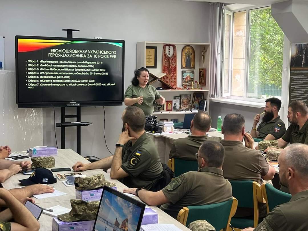 Military chaplains complete advanced training course