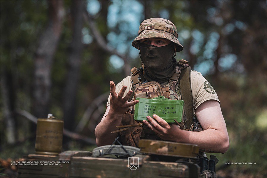 Sapper from the Kara-Dag National Guard Brigade presents equipment