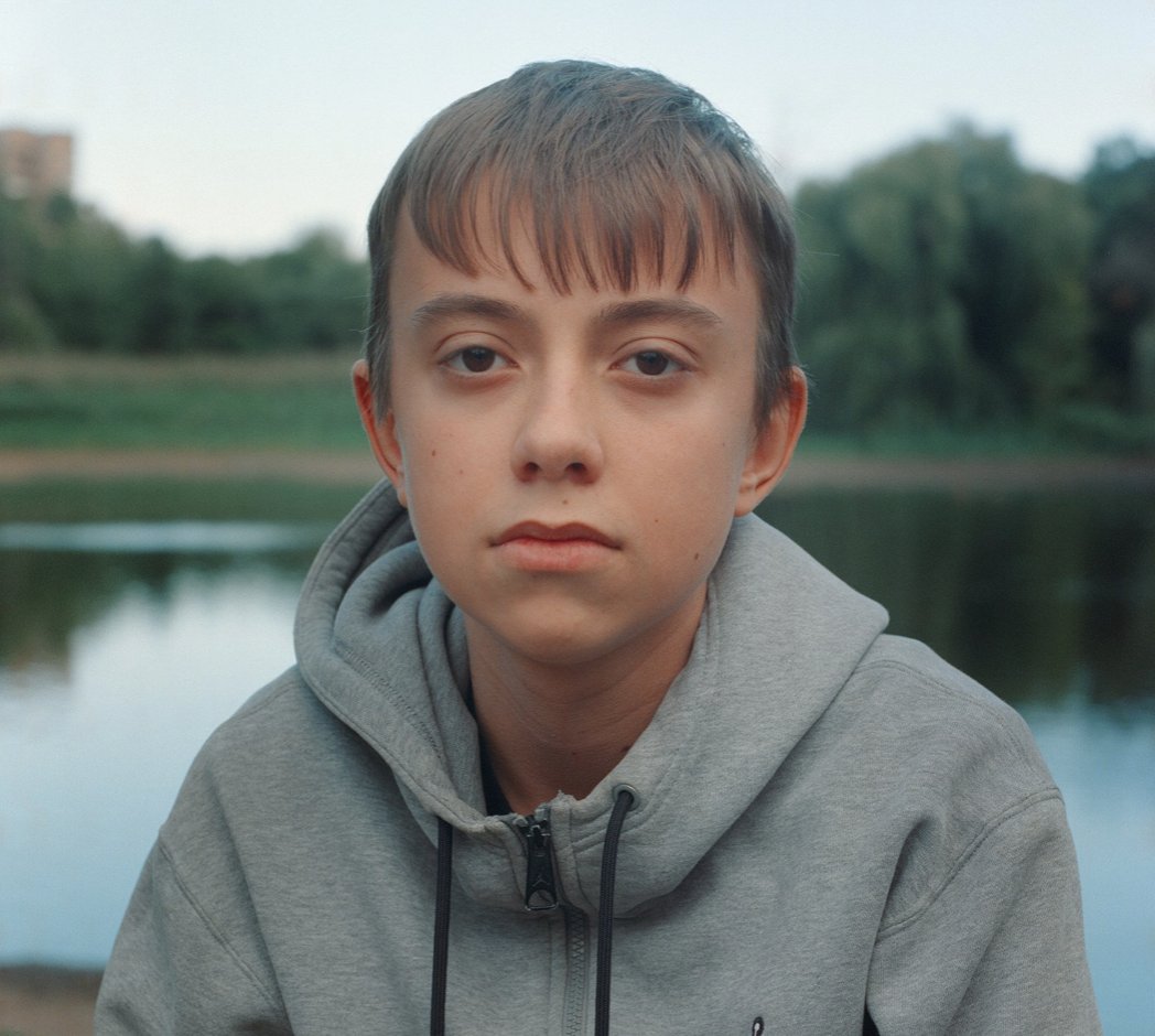Ukrainian teen refuses evacuation, clings to hometown memories