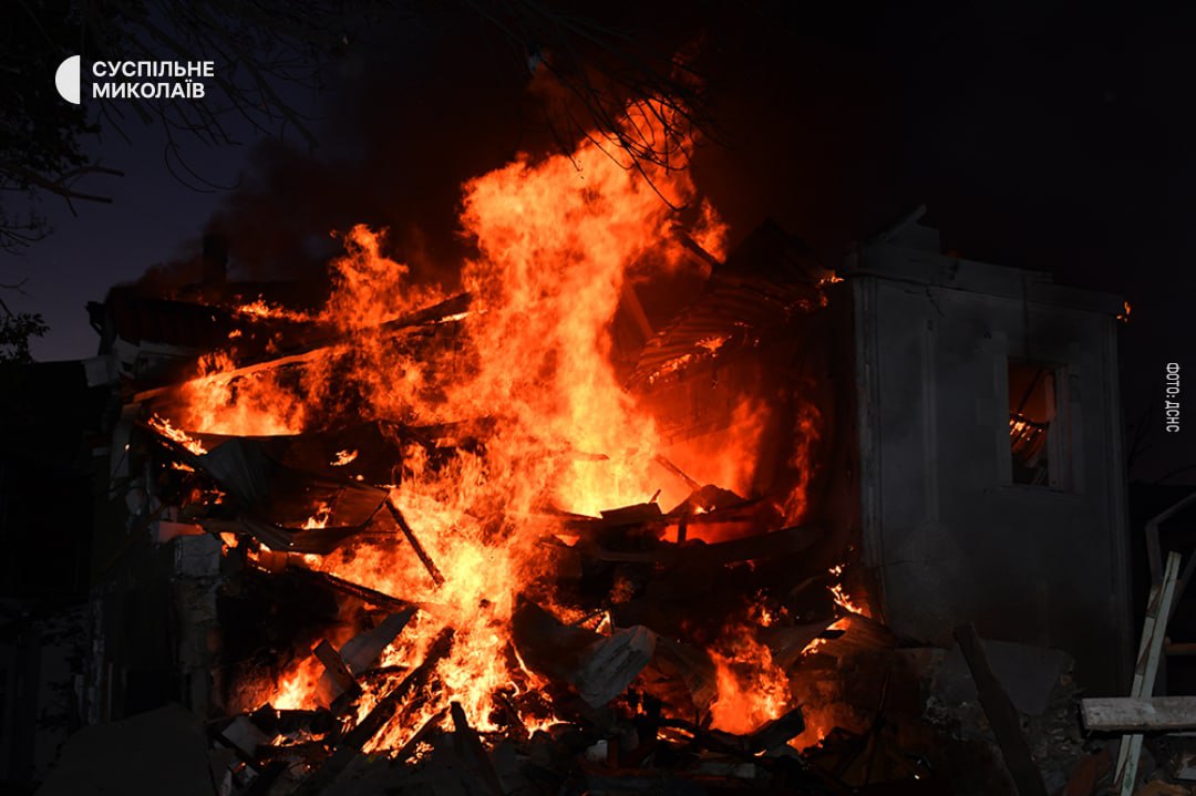 Russia bombs Mykolaiv: schools, hospitals hit