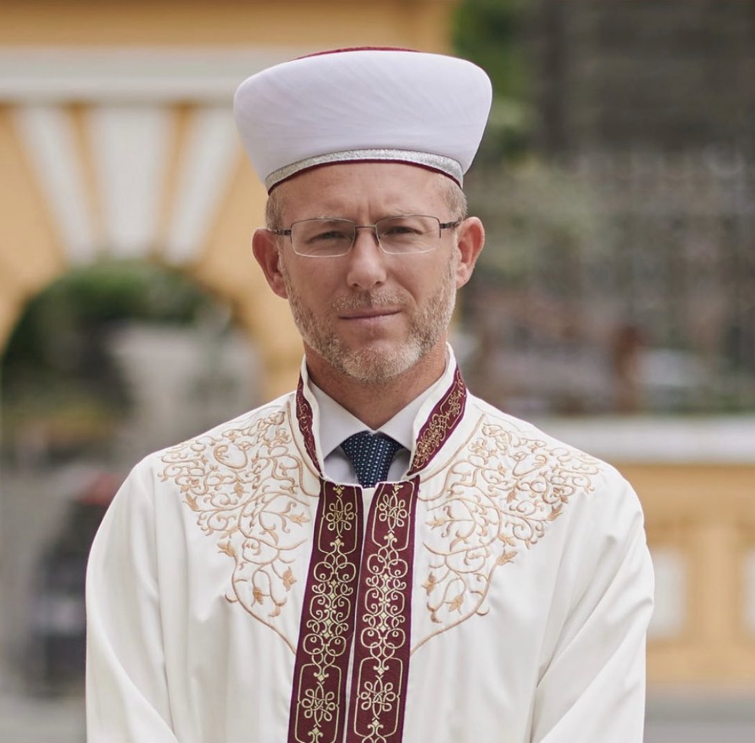 Muslim Ukrainian religious leader resigns to fight Russian fascism