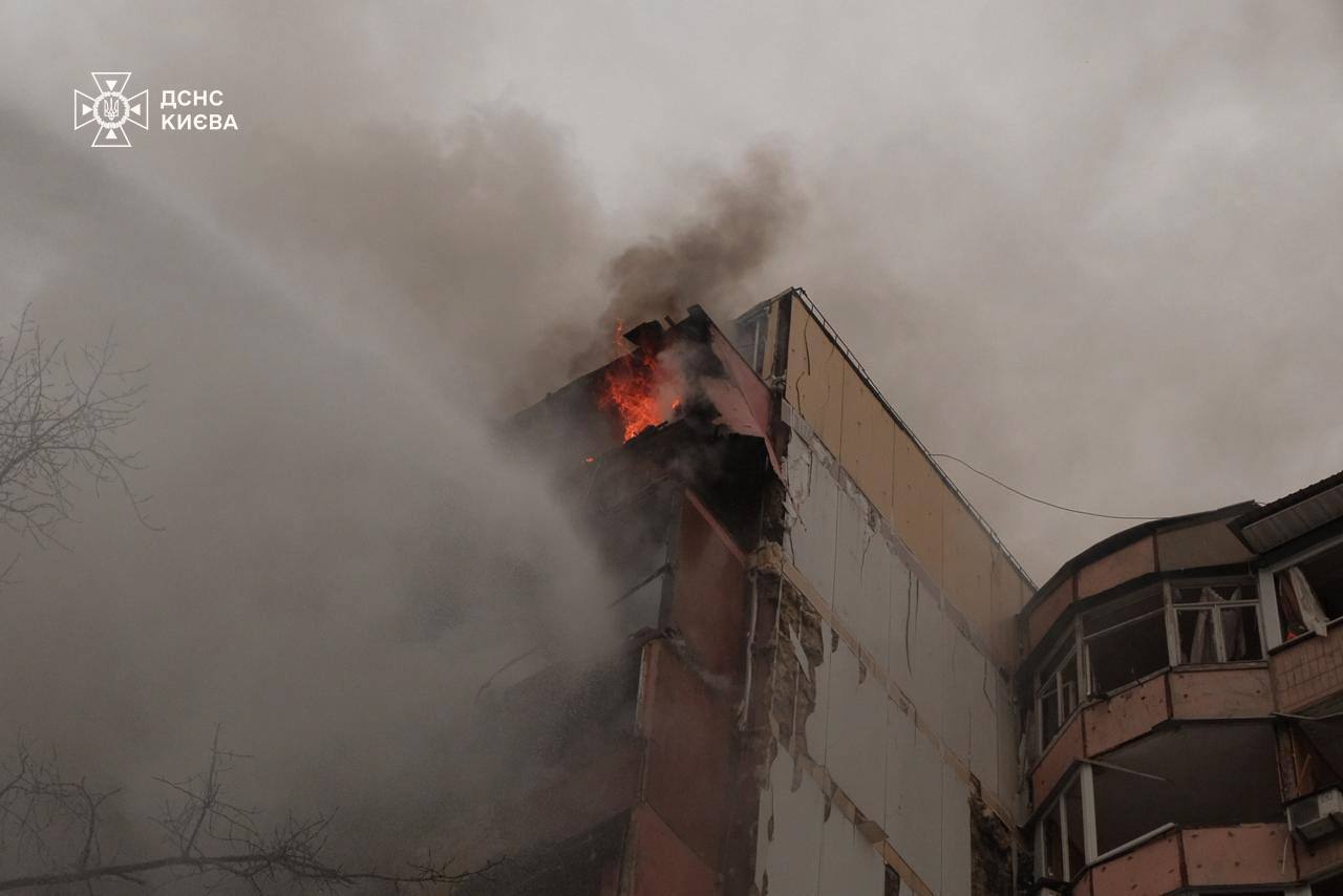 Kremlin launches massive strike on Kyiv before US peace talks