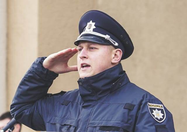 Ukrainians observe daily minute’s silence for fallen soldiers