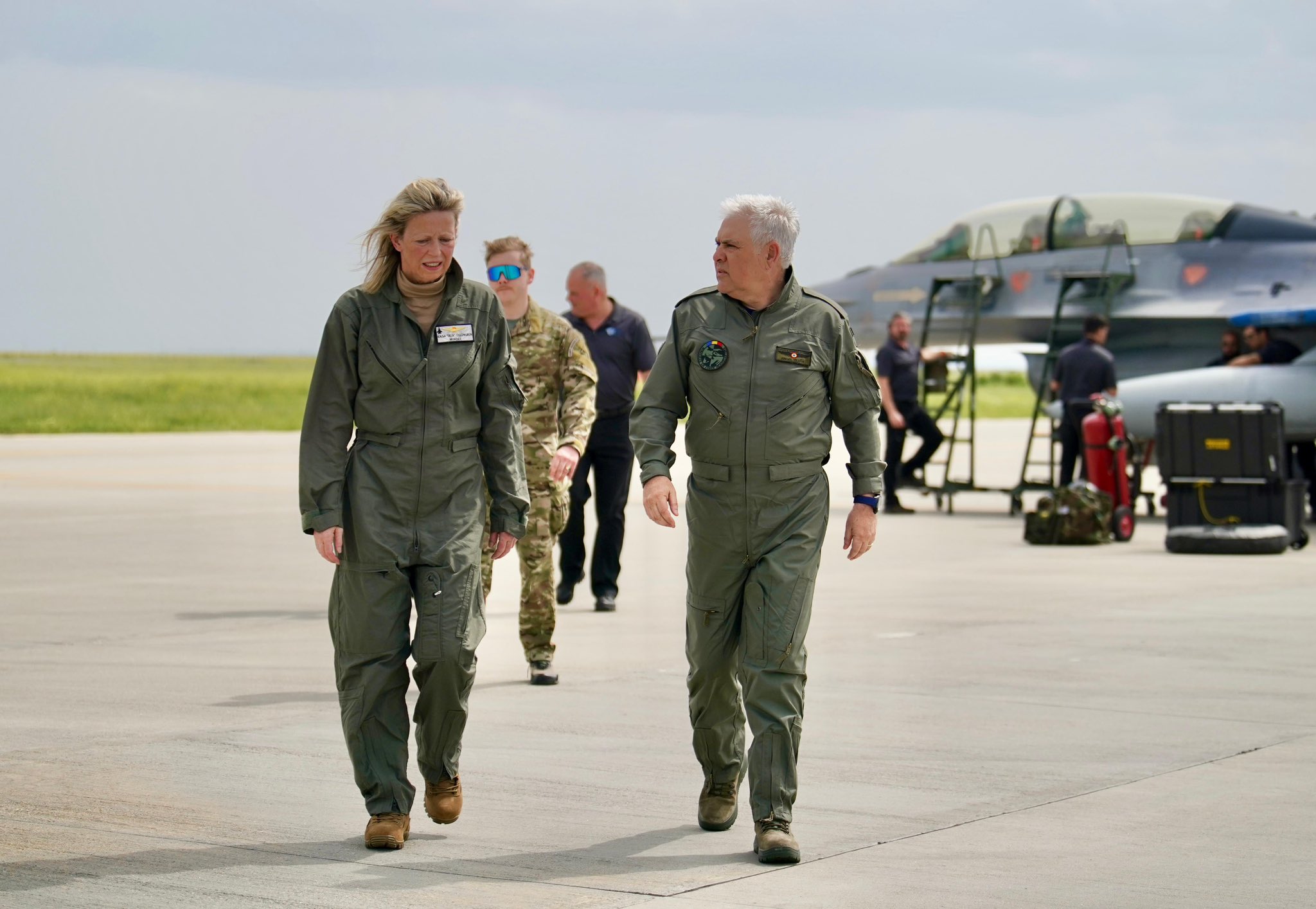 Dutch Minister in F-16 in Romania, Supporting Ukrainian Pilots