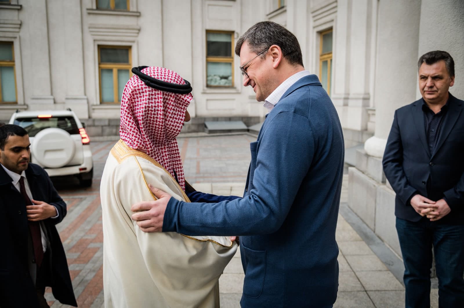 Ukrainian and Saudi foreign ministers meet in Kyiv, discuss bilateral issues