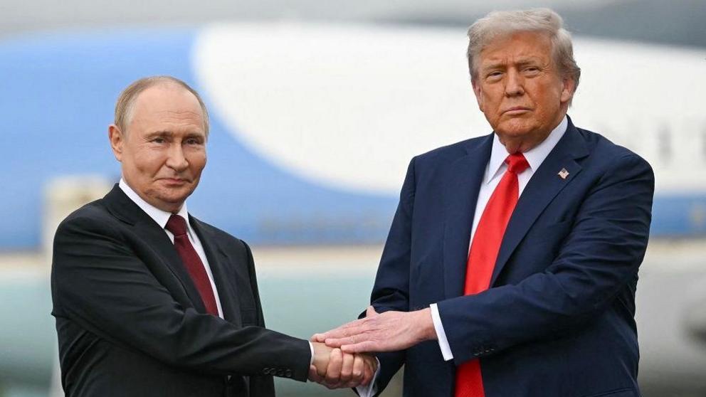 Applebaum: Trump no cards, Putin sees no reason to deal