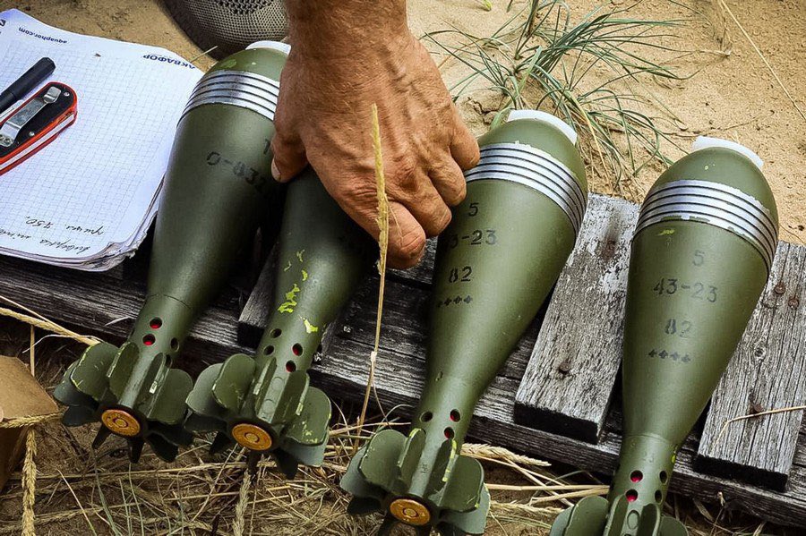 Ukrainian National Guard units destroy Russian military equipment