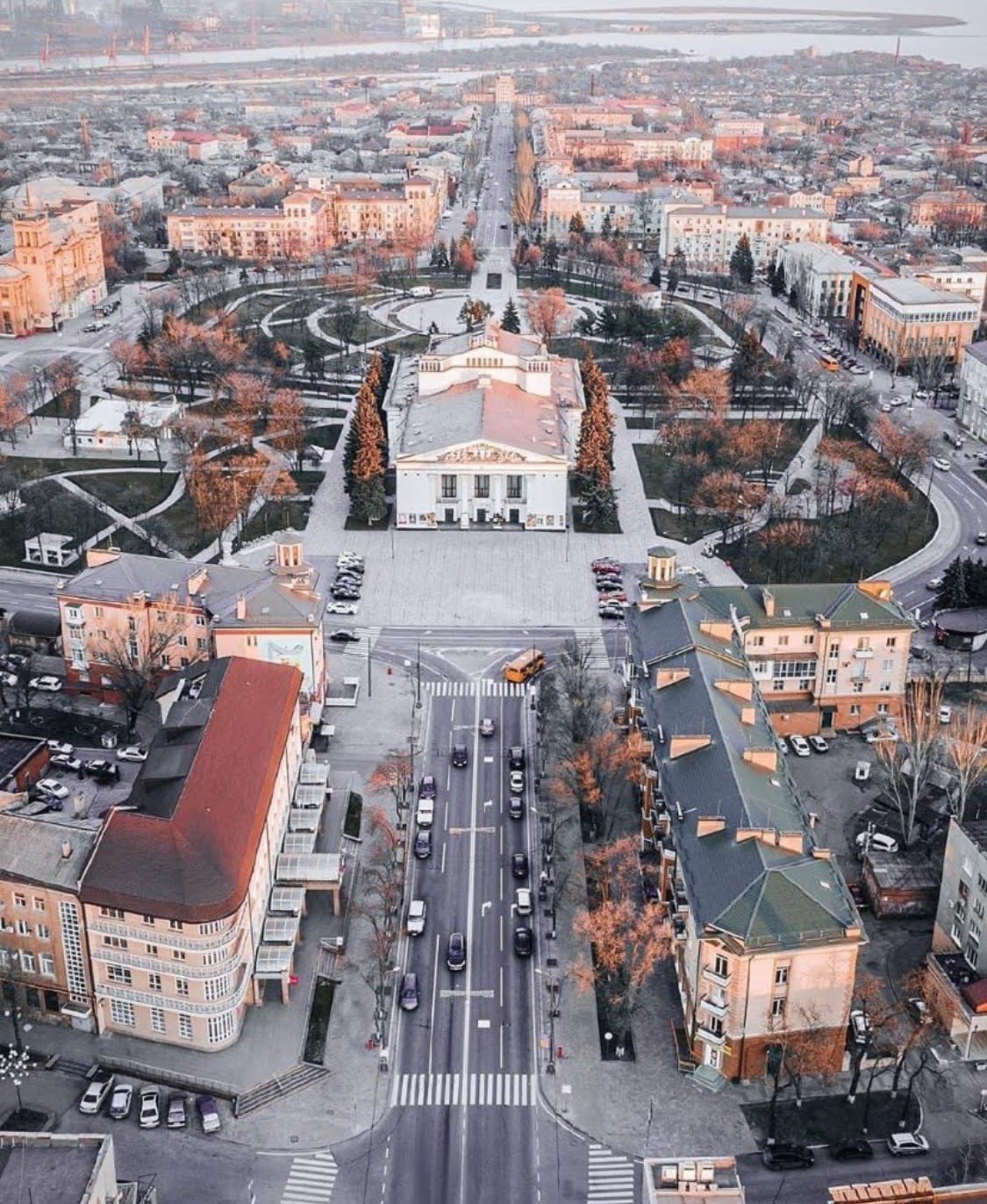 Mariupol before Putin’s uninvited arrival