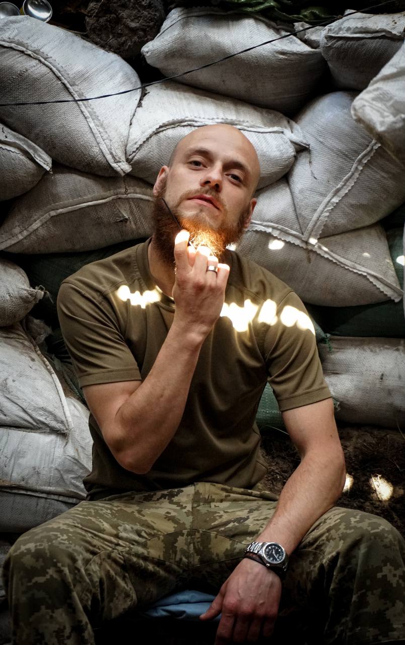 A soldier of the Bureviy Brigade