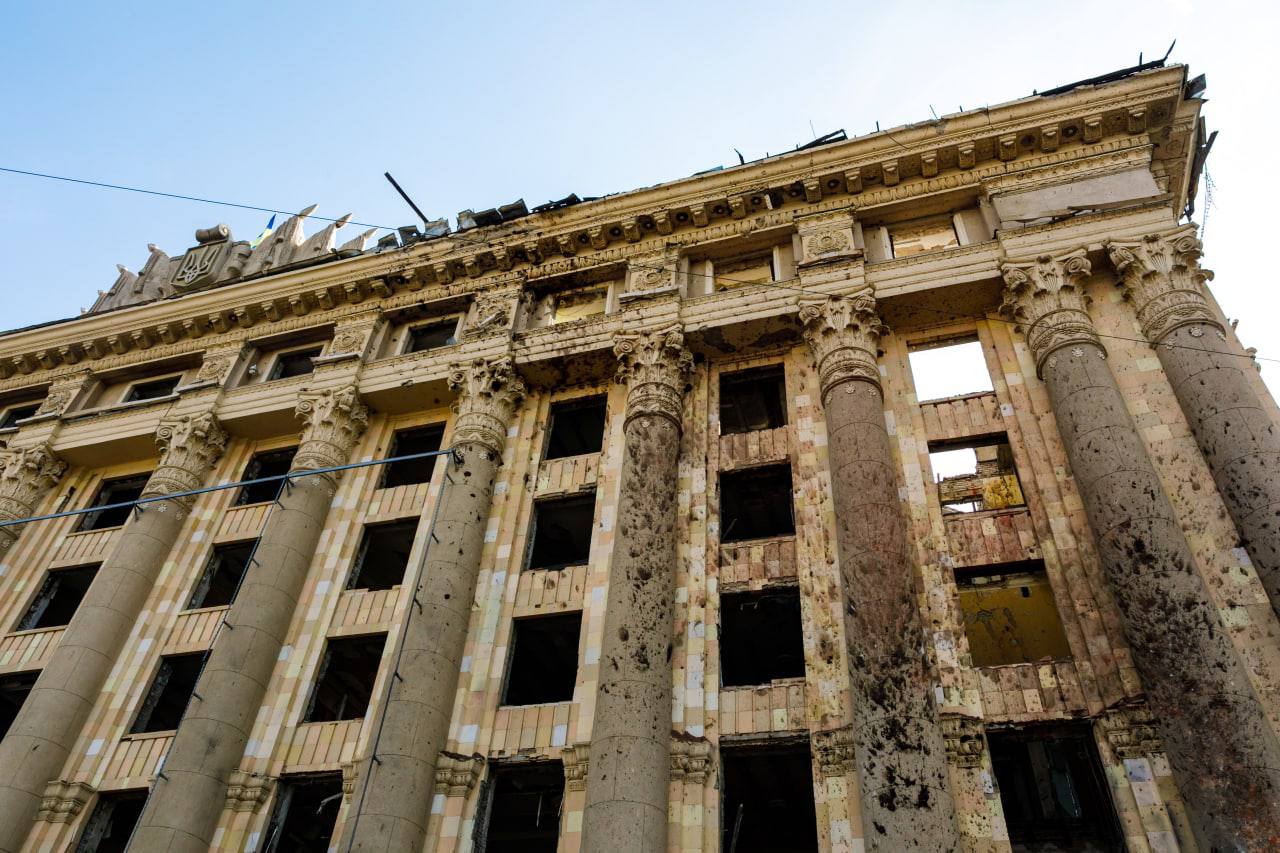 Russian shelling hits Kharkiv city center near administrative buildings