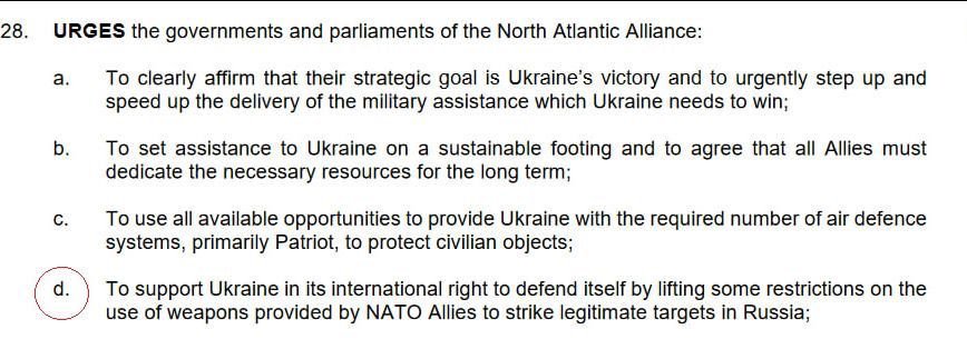 Striking Russian troops amassing near border is common sense