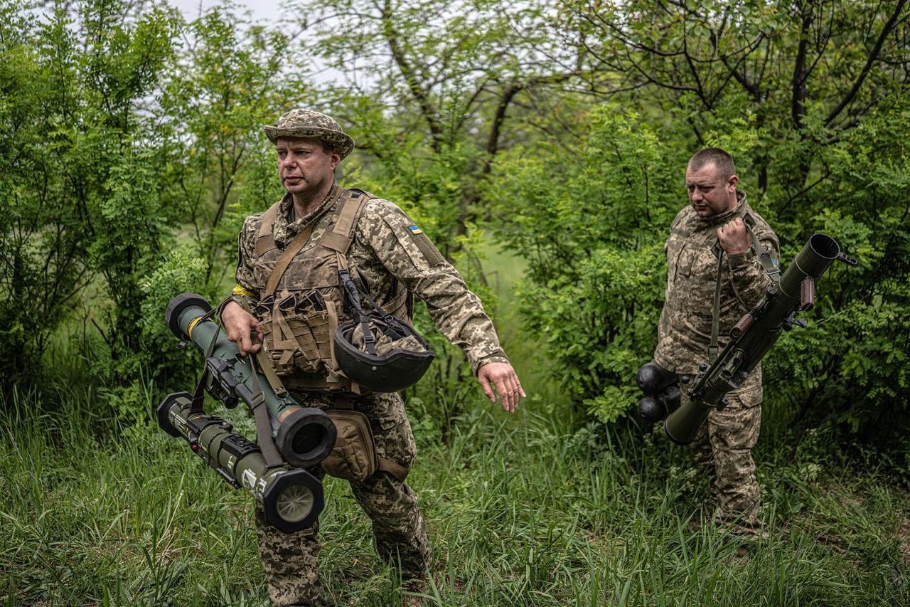 Ukraine urges partners to set victory goal and speed heavy weapons