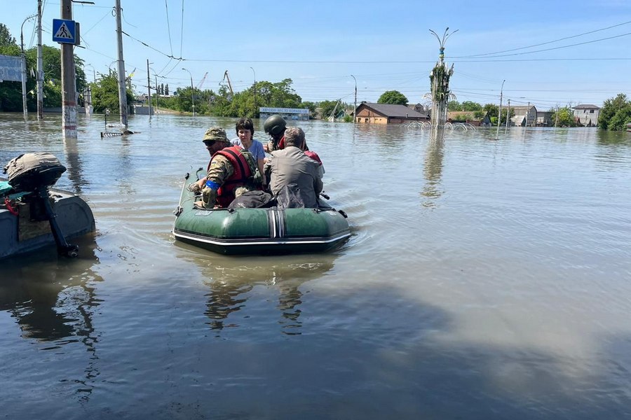 National Guard evacuates civilians from Kherson and Sadove in Kherson Oblast