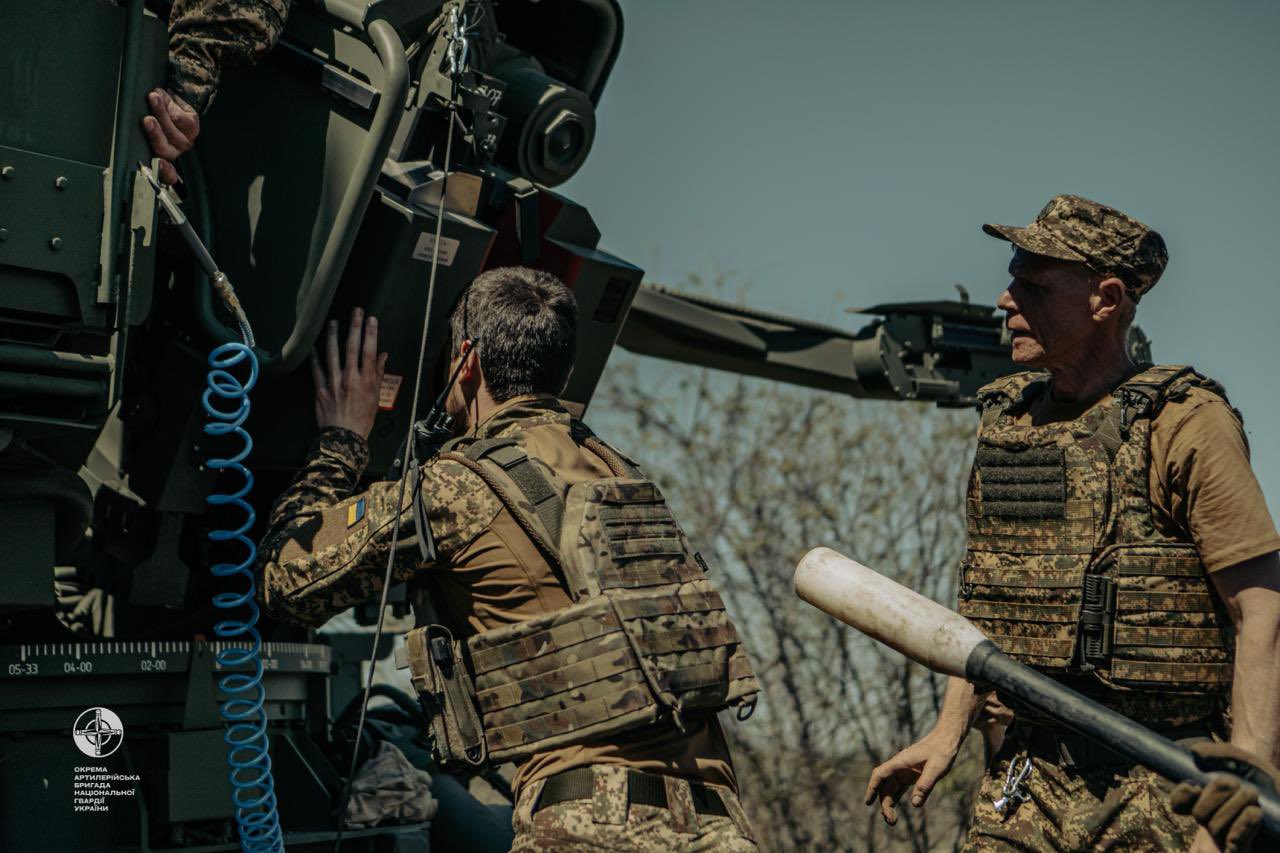Coordinated Gun Crew Training in NGU Artillery Brigade