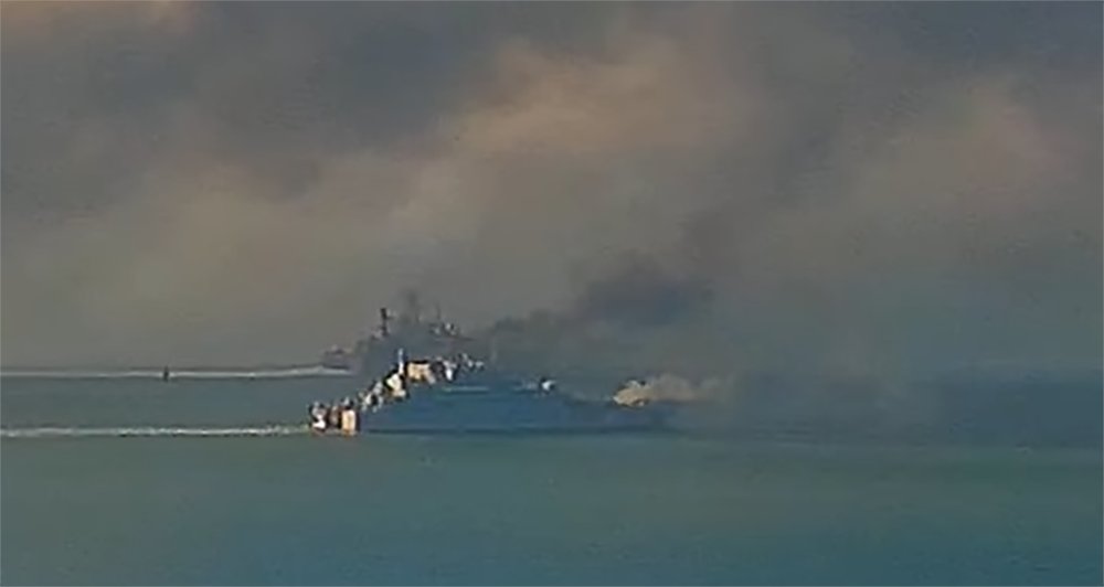 Fires on two landing ships after Saratov fire in Berdyansk