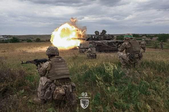 Tank crews cheer infantry support