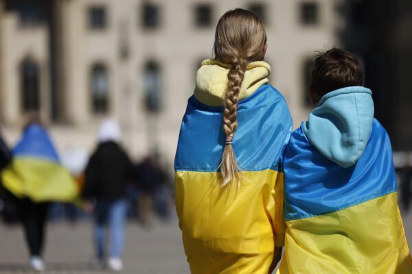 Ukrainians returning after Russian occupation despite horror