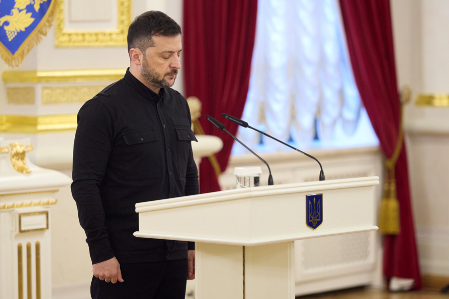 President Zelenskyy awards Gold Star medals to National Guard heroes
