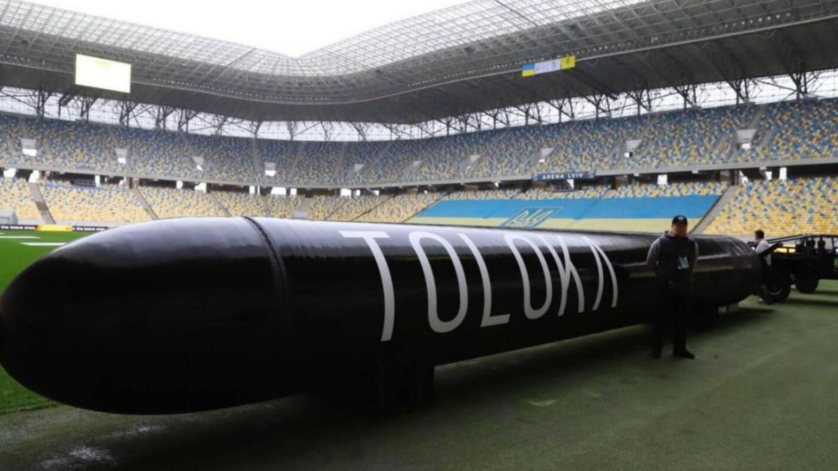 Ukrainian sea drone submarine killer runs 1200km carries 500kg explosives