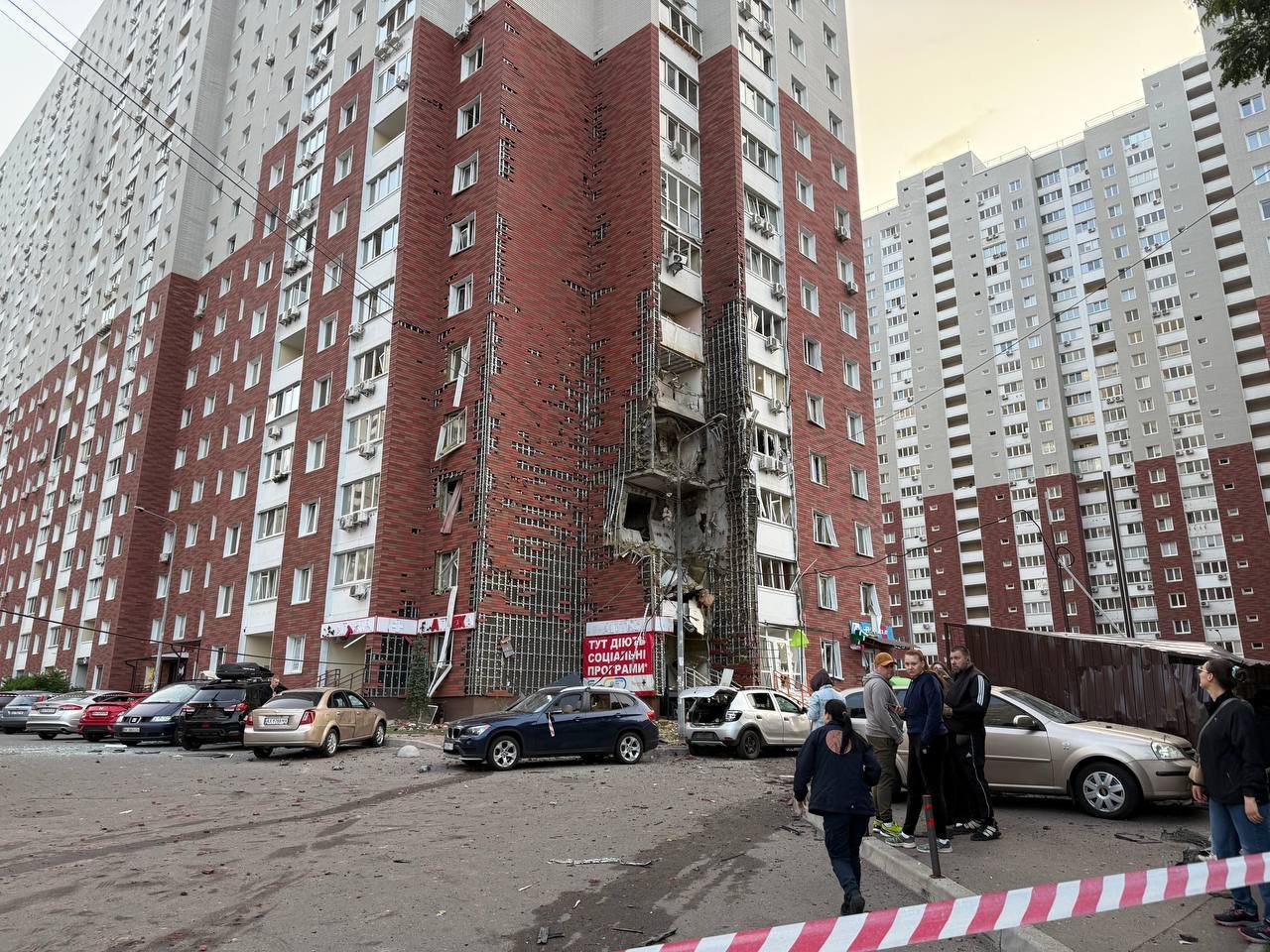 Kyiv Attack Kills Woman, Injures Four; Infrastructure Damaged in Eight Districts