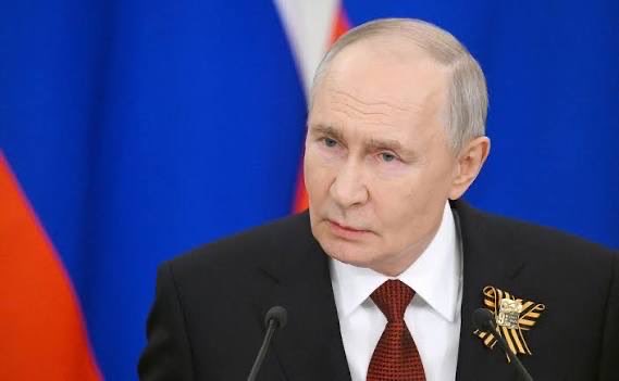 Ukraine must break Russian war economy or freeze advances to finish war