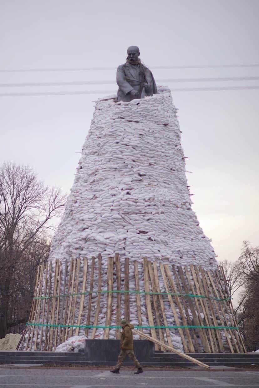 Shevchenko Monument in Kharkiv with Quote