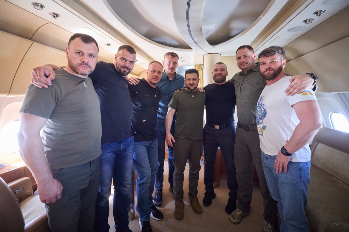 Zelensky brings Azovstal commanders home from Turkey