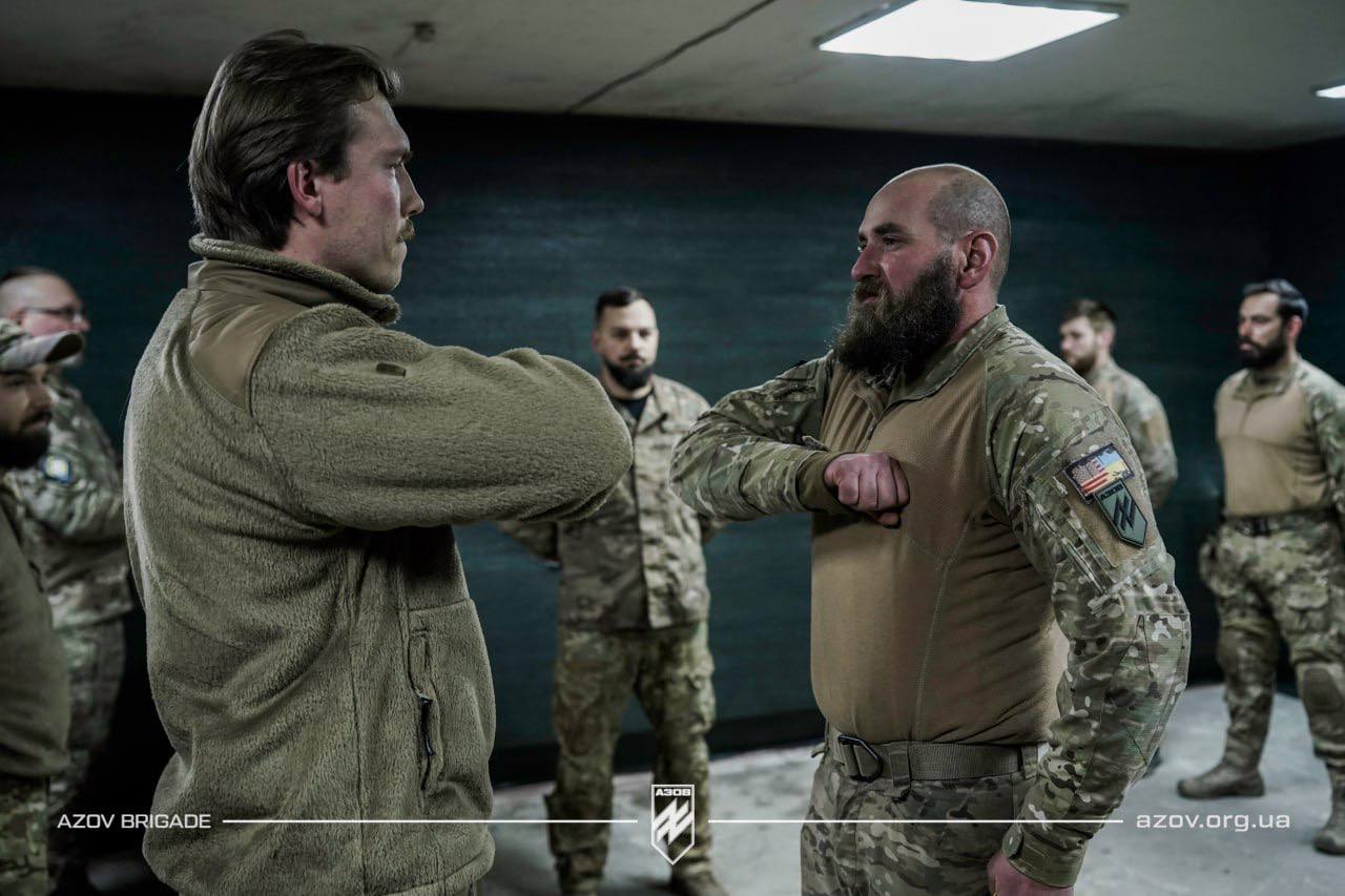 Foreigners in Azov receive chevrons