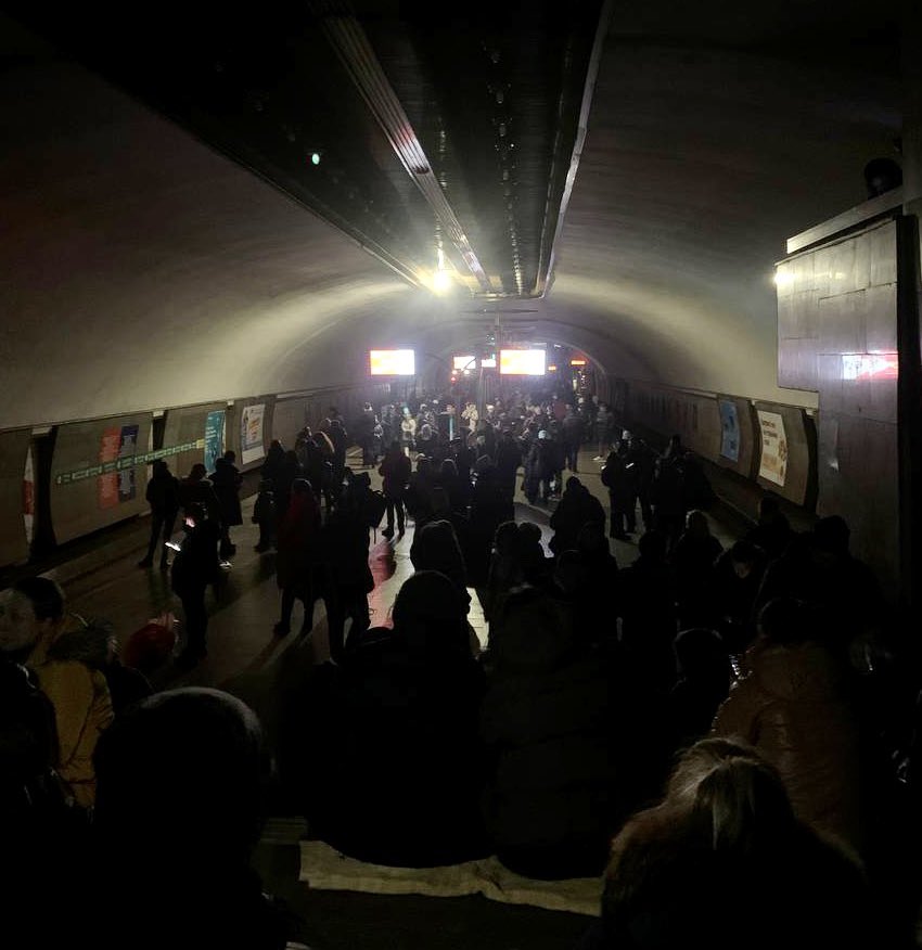Kyiv metro power outage first time, truly scary