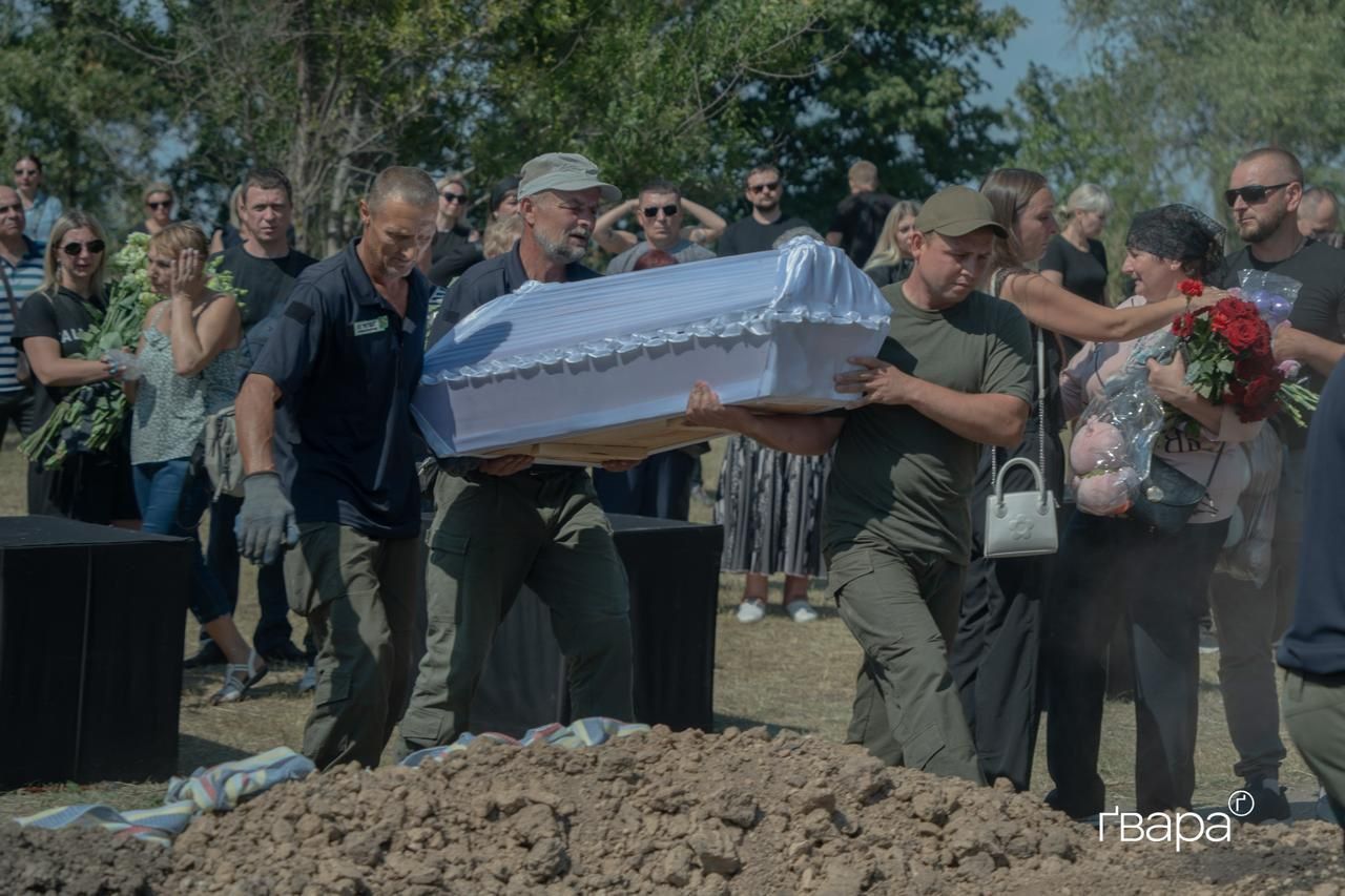 Dozens mourn killed family at farewell gathering on August 21