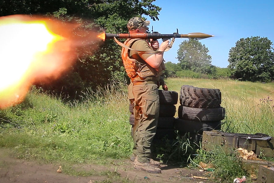 Ukrainian 5th Slobozhanska Brigade trains with SPG-9 and RPG-7 in Kharkiv region