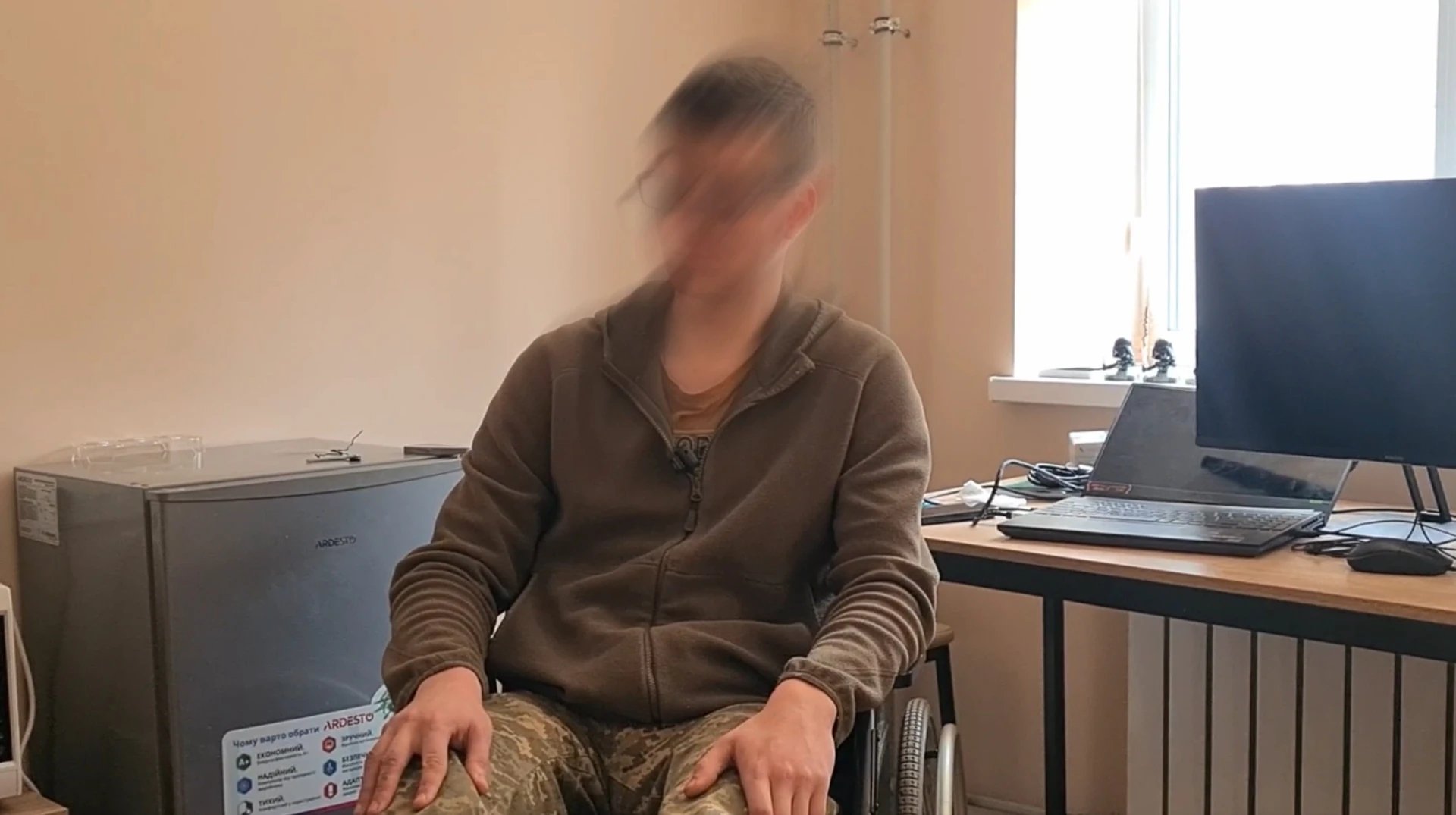 Ukrainian soldier Igor loses legs, parents unaware of contract