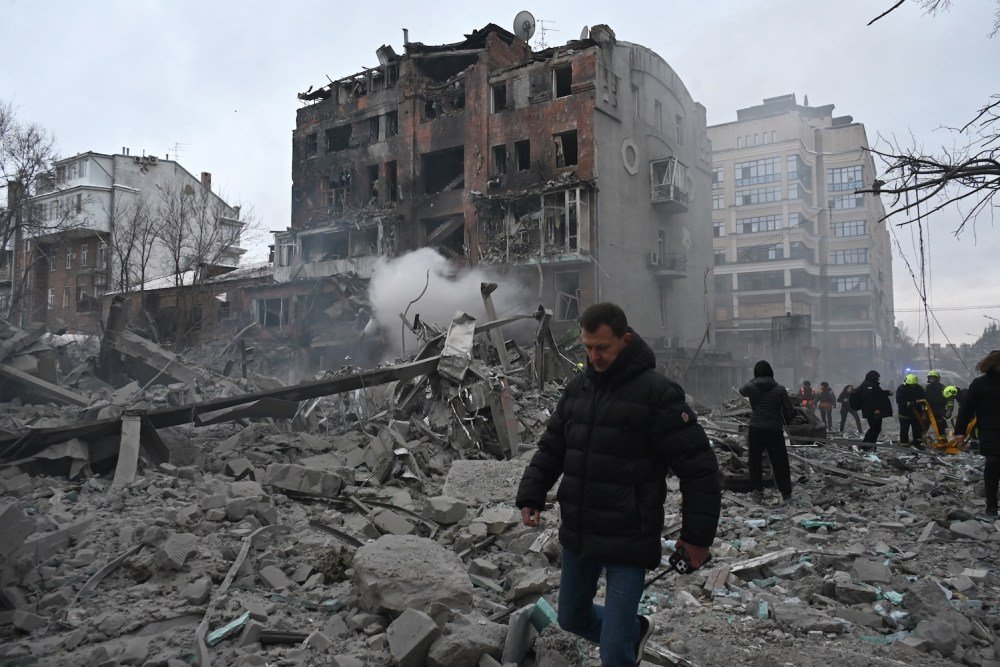 Ukraine’s 2026 fate to redefine global order; peace’s impact on deterrence.
