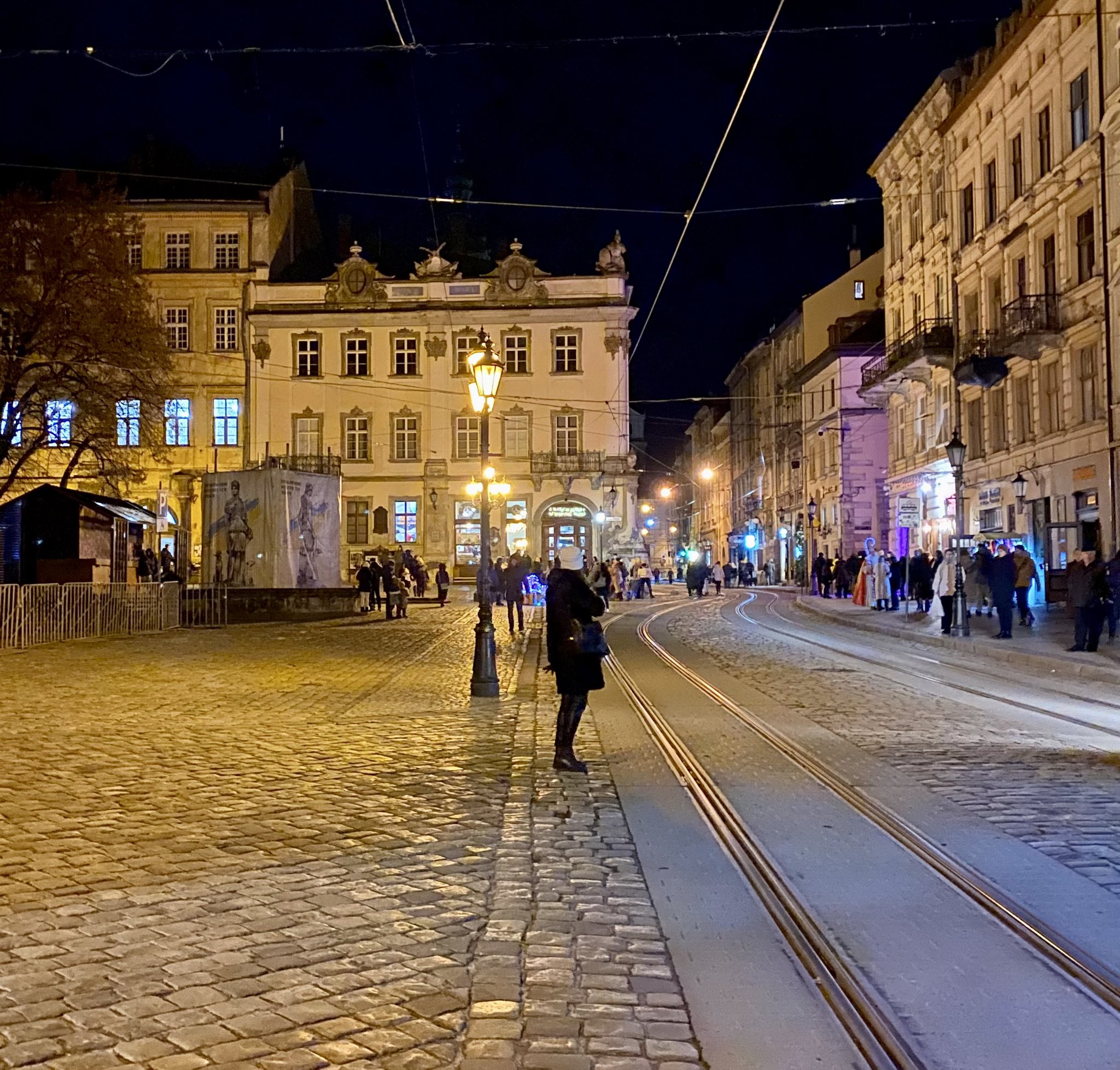 Day 308: Explosions across Ukraine, mayor warns of power outage