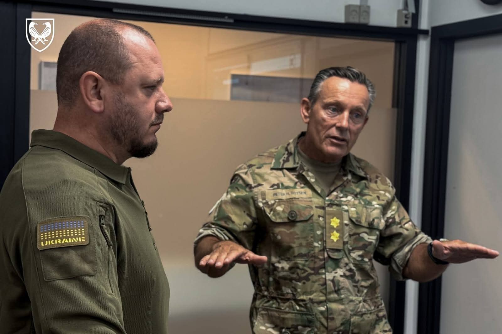 Ukrainian delegation meets Danish commander