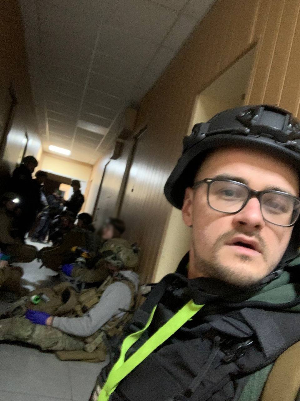 Russian double-tap strike injures Ukrainian journalist in Kharkiv