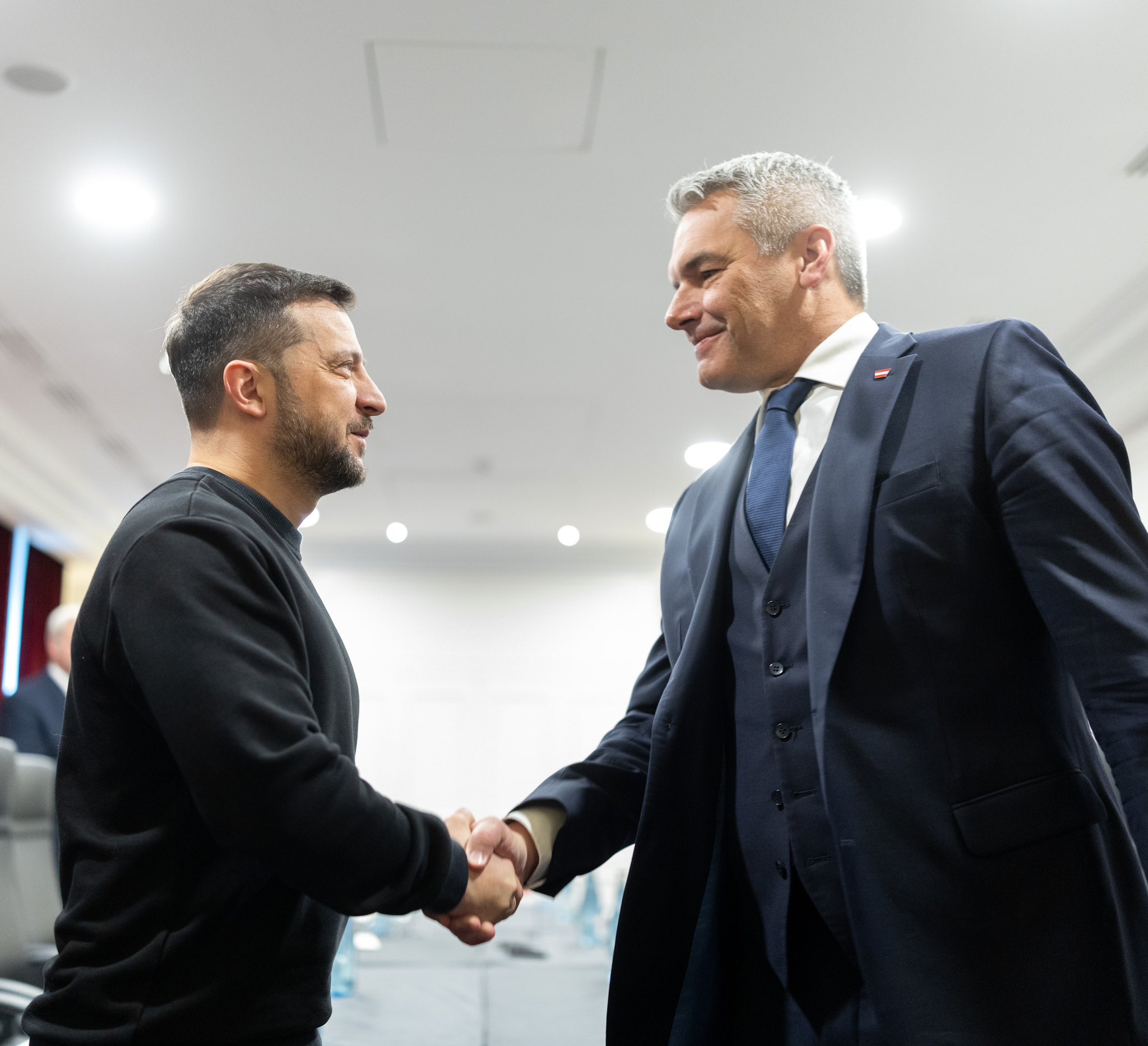 Zelenskyy et le chancelier autrichien à Paris