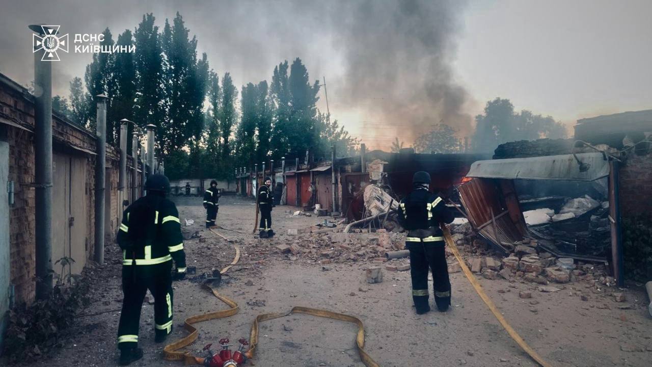 Russia strikes Bila Tserkva with “Oreshnik” missile from Kapustin Yar.