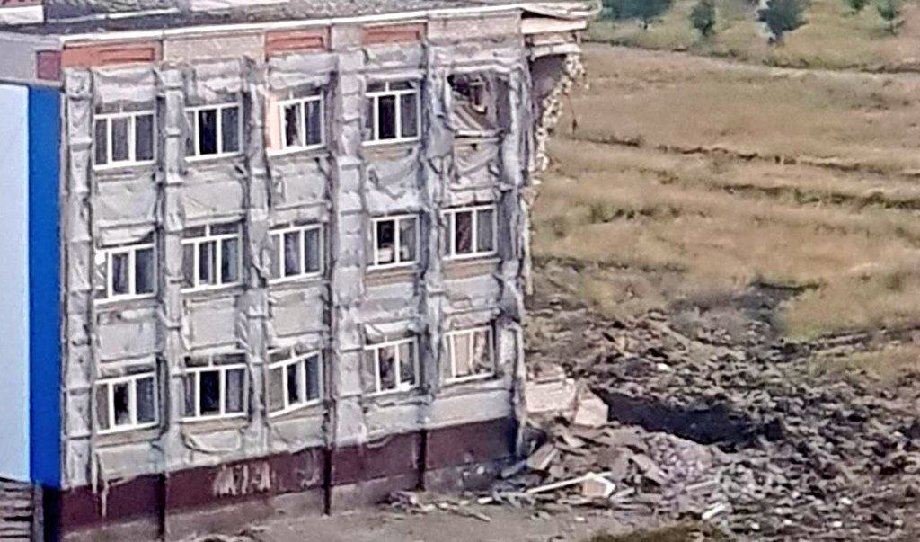 Aftermath of Russian strike on school in Kostiantynivka, Donetsk Oblast