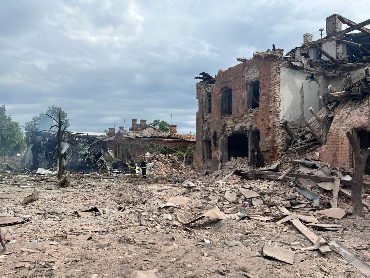 Ukraine Fortifies Kharkiv Front Amidst Russian Operational Pause, Inflicting Losses