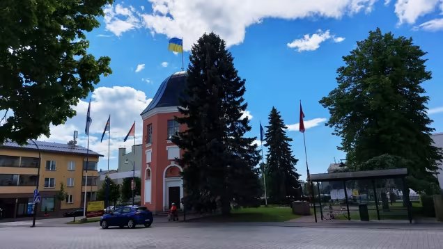 Finnish city to play national anthem daily near Russian border