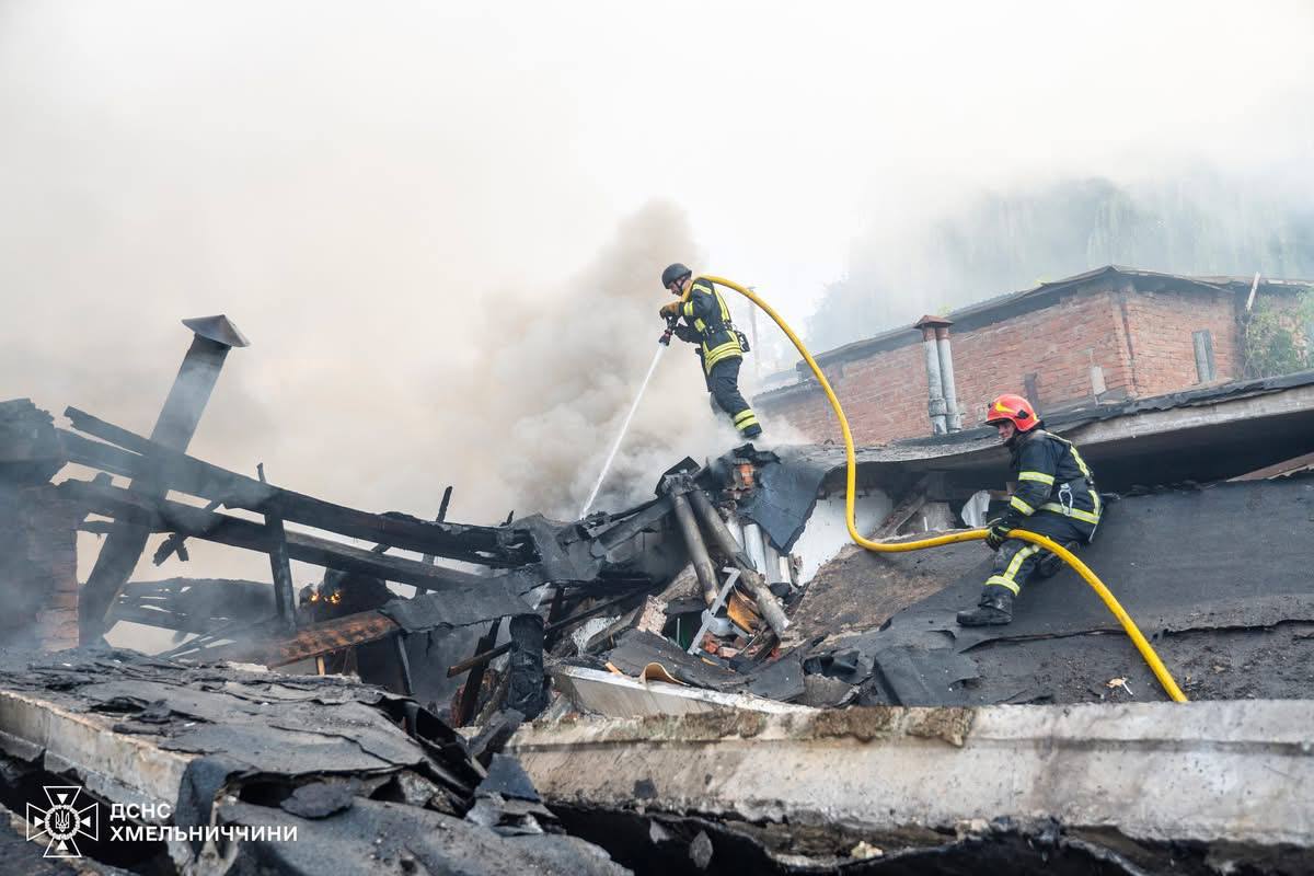Russian night strikes hit western Ukraine