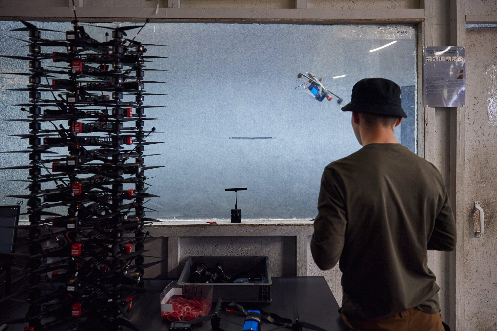 US Tech Giants Meet Kyiv Officials to Boost Drone Warfare Production