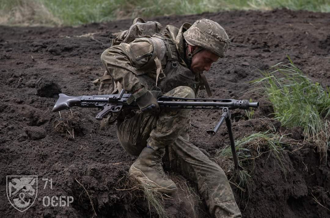 Warriors of the 71st Jaeger Brigade overcome obstacle course during training