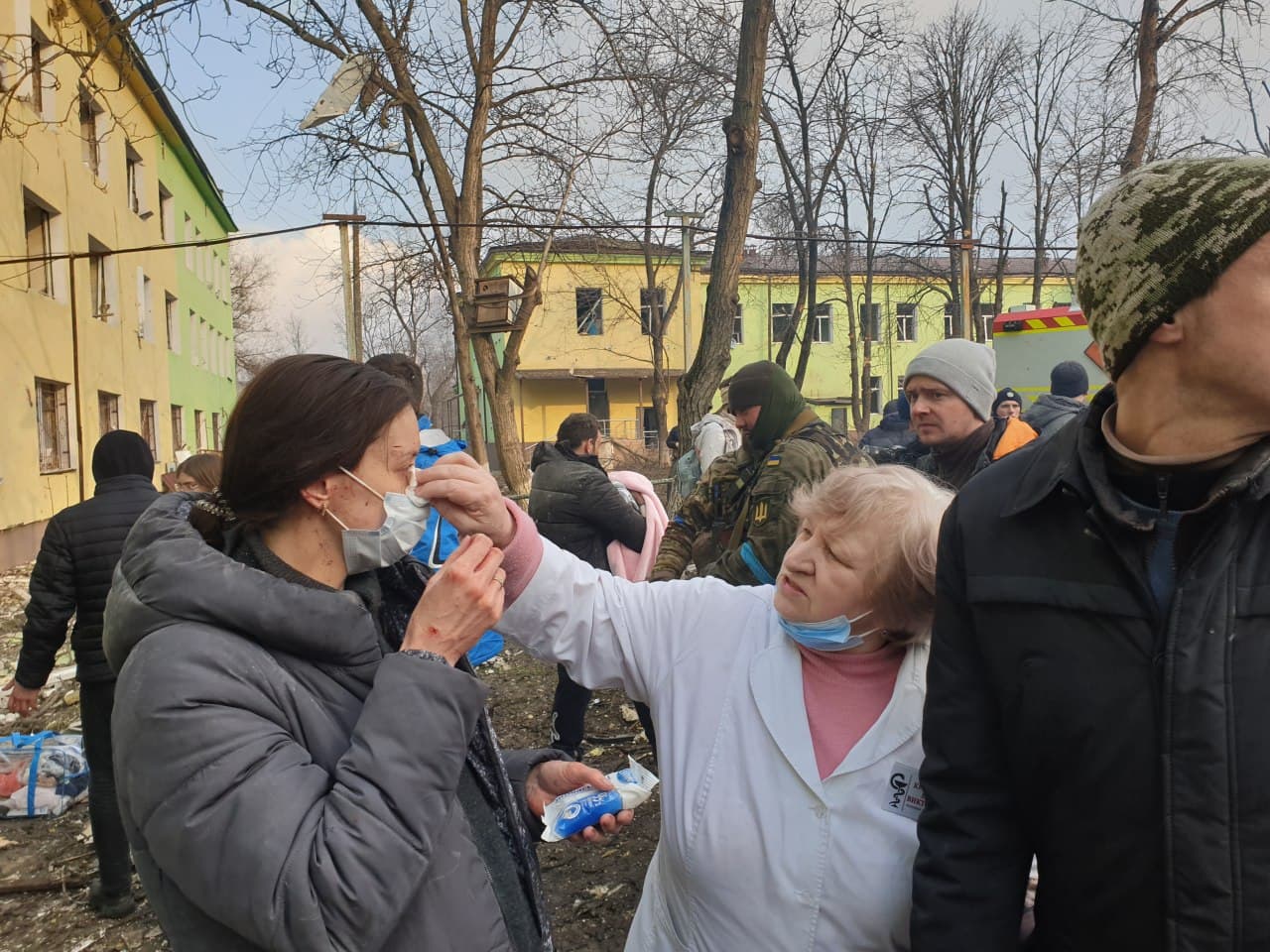 More photos of Mariupol maternity ward evacuation