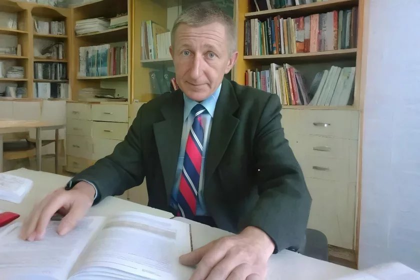 Belarusian teacher jailed for anti-war remarks