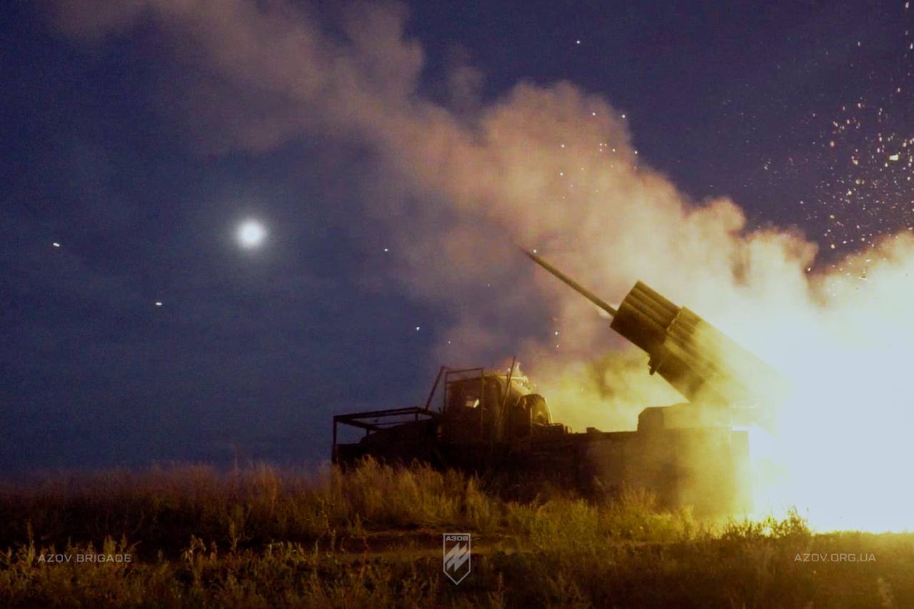Azov brigade artillery performs combat operations in the Toretsk sector